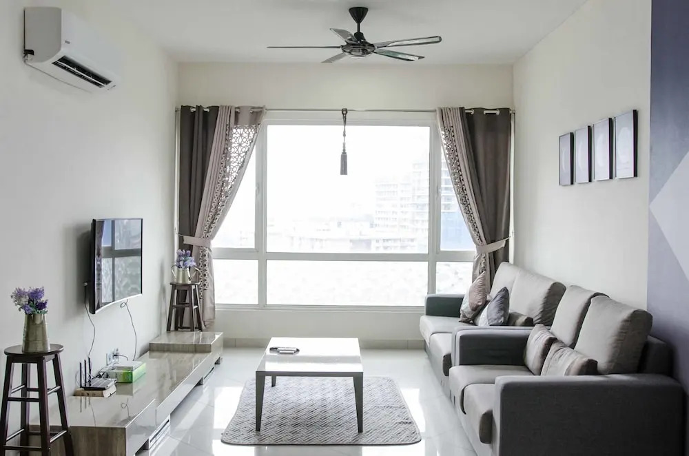 The Crest KLCC @ Penguin Homes