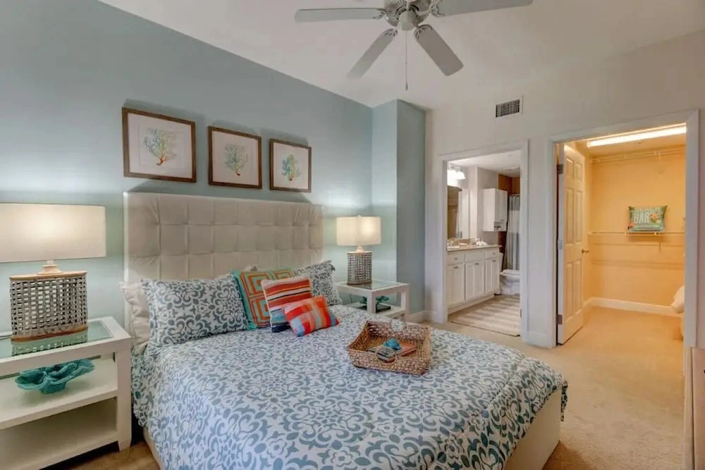 Elegant Oceanfront Pool Hot Tub at Sanibel Condos