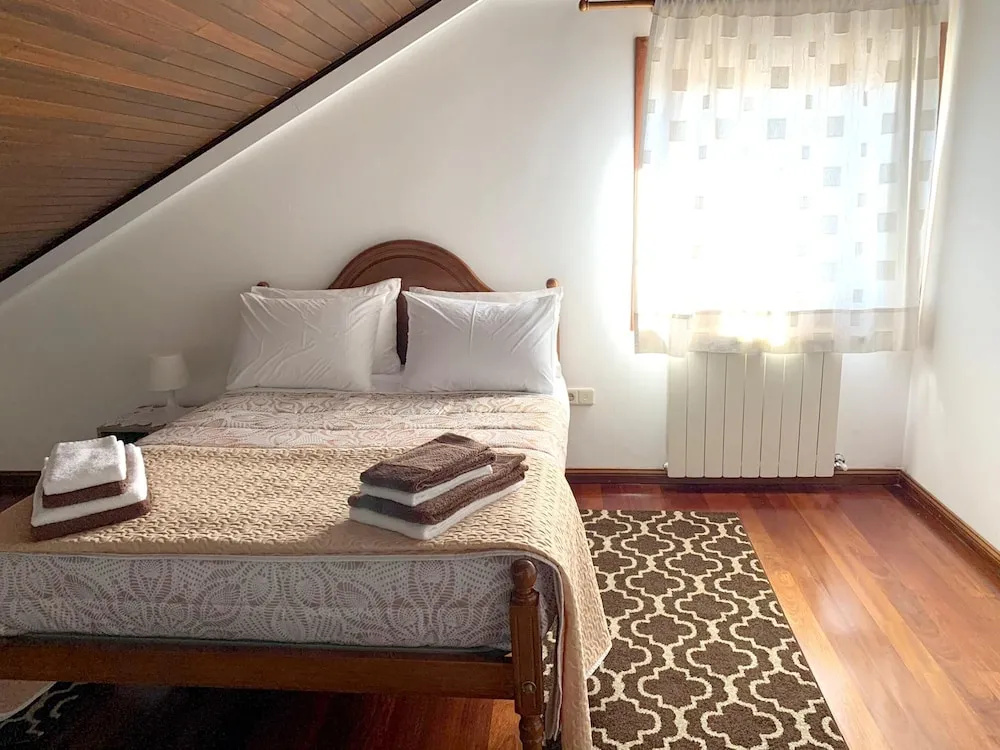 House With 8 Bedrooms in Ponte de Lima, With Wonderful Mountain View, Terrace and Wifi