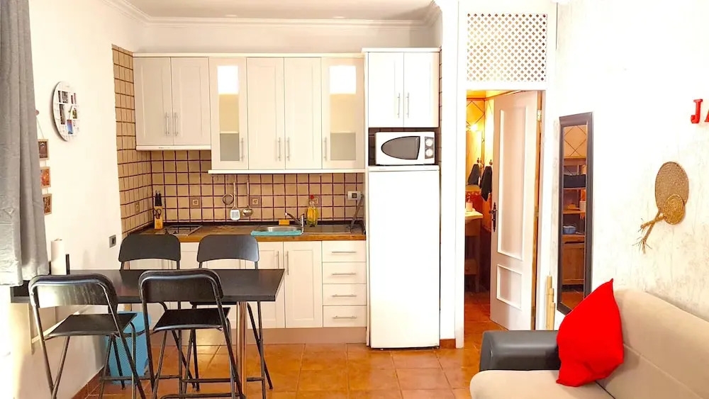 Studio in Santa Cruz de Tenerife, With Pool Access and Furnished Garde