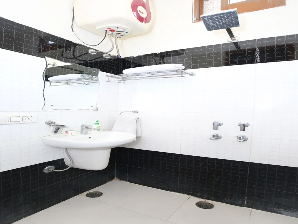 OYO 1355 Hotel Dream