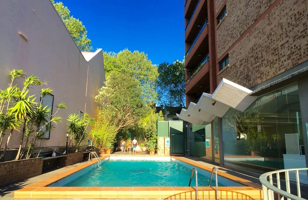 1 BR Park Breathtaking Sydney Skyline