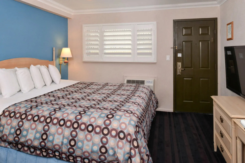 Napa Valley Hotel & Suites
