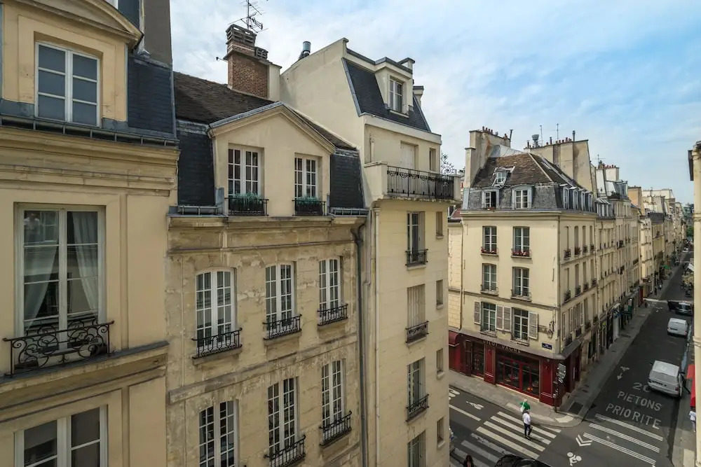 Canal House Paris