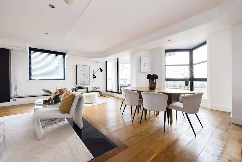 The River Thames View - Stunning 2bdr Flat With Study Room + Balcony