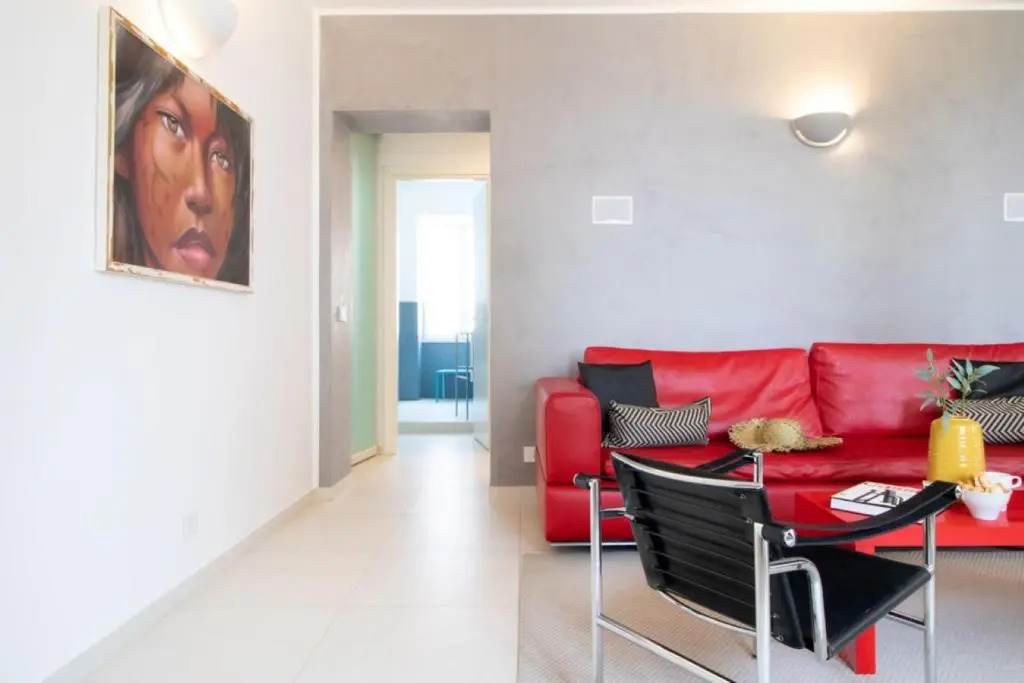 Casa Giulia - Apartment beachfront with 2 bedrooms, air conditioning and private parking, just 30 meters from the beach