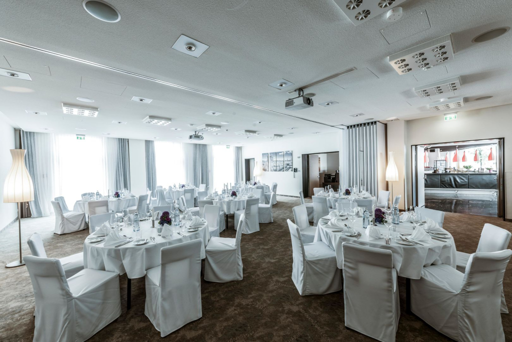 Отель Arcotel John F
