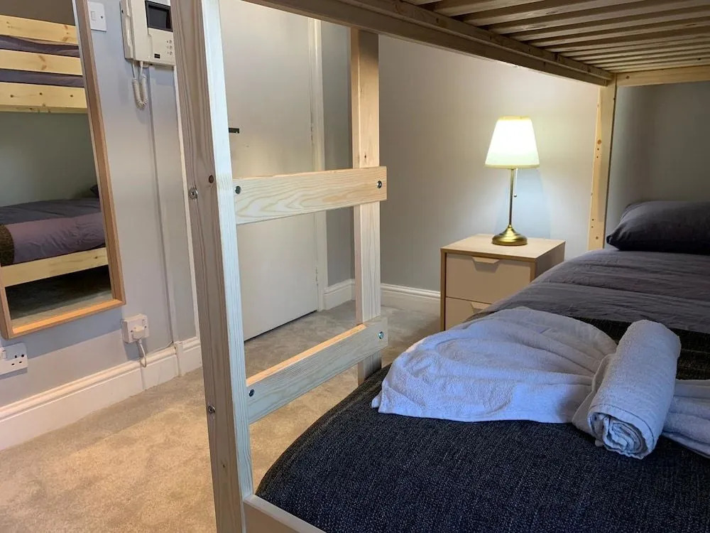 Donatello Rooms Aldgate