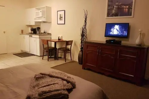 Cozy Little Studio by Amazing Property Rentals