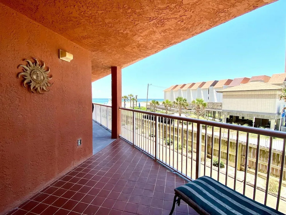 Buena Vista 204 - 2 Br Condo
