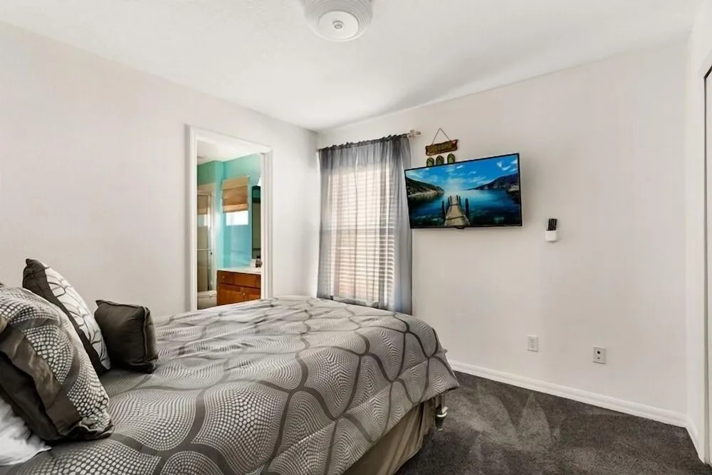 Lakeside Landing 6 Bedrooms