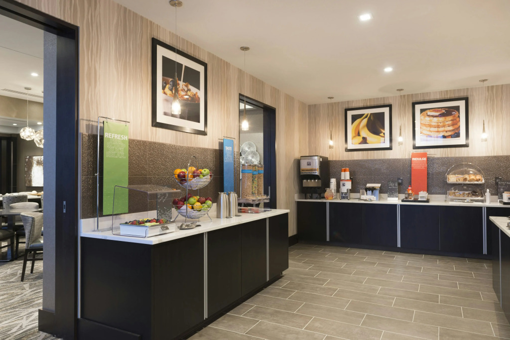 Hampton Inn & Suites Bridgewater, NJ