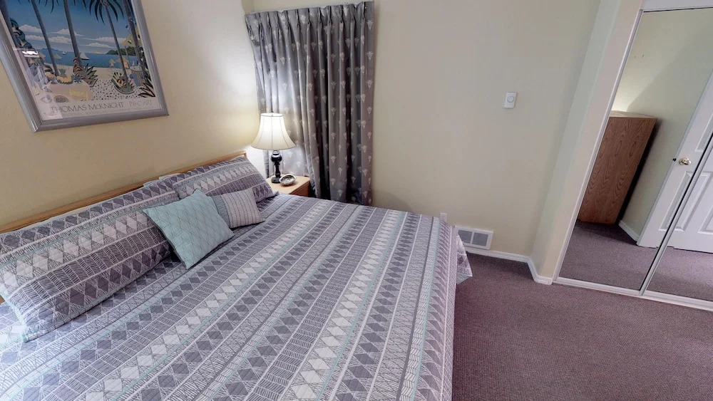Waters Edge 203 - 1 Br Condo