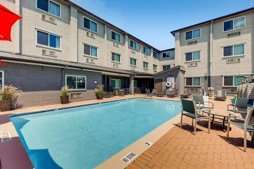 Orangewood Inn and Suites Midtown