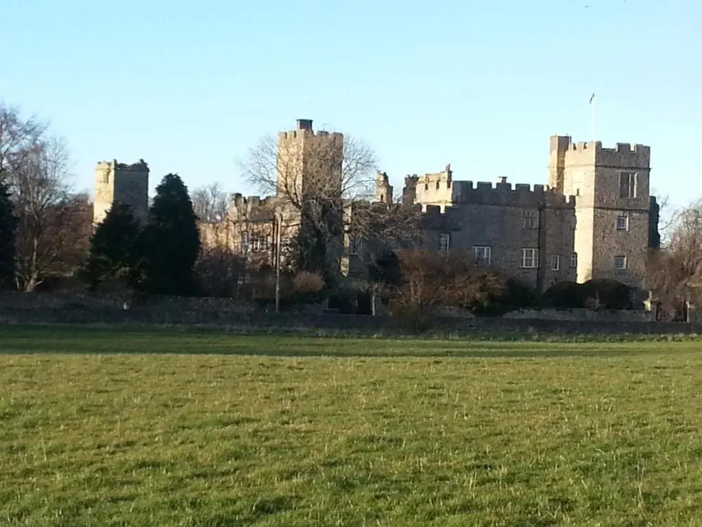 The Castle Arms Inn