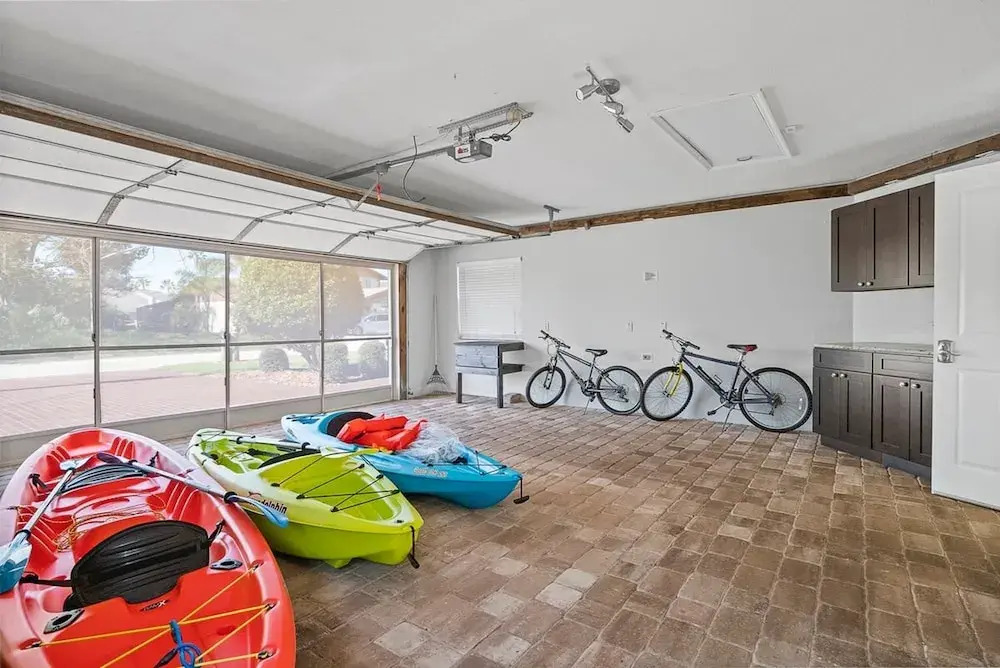 Luxury Heated Pool Home on Saltwater Canal w Tiki