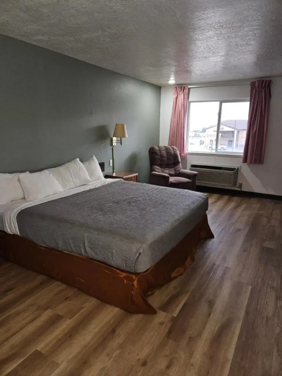 Super 8 Motel - Beaver