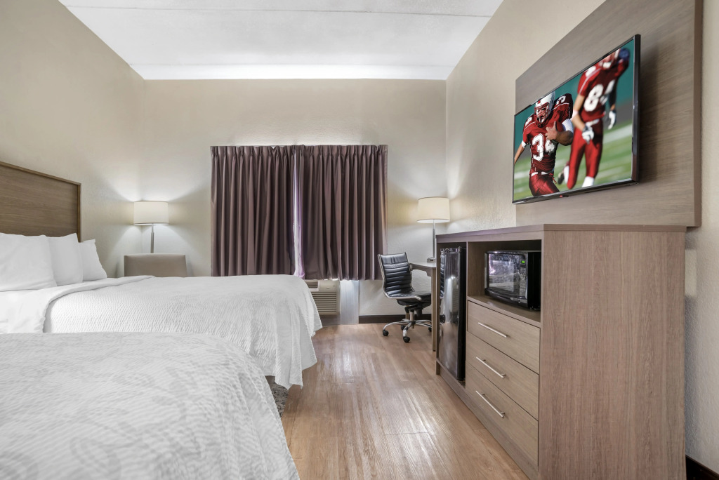 Red Roof Inn PLUS & Suites Vicksburg