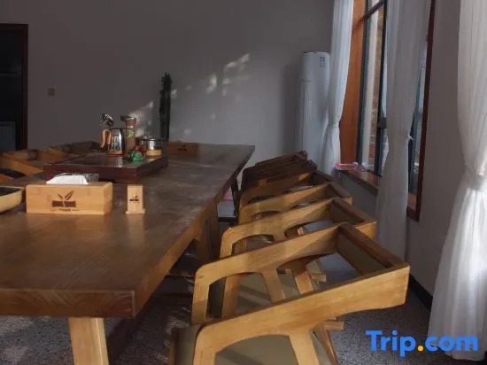 Zhulin Youju Hostel