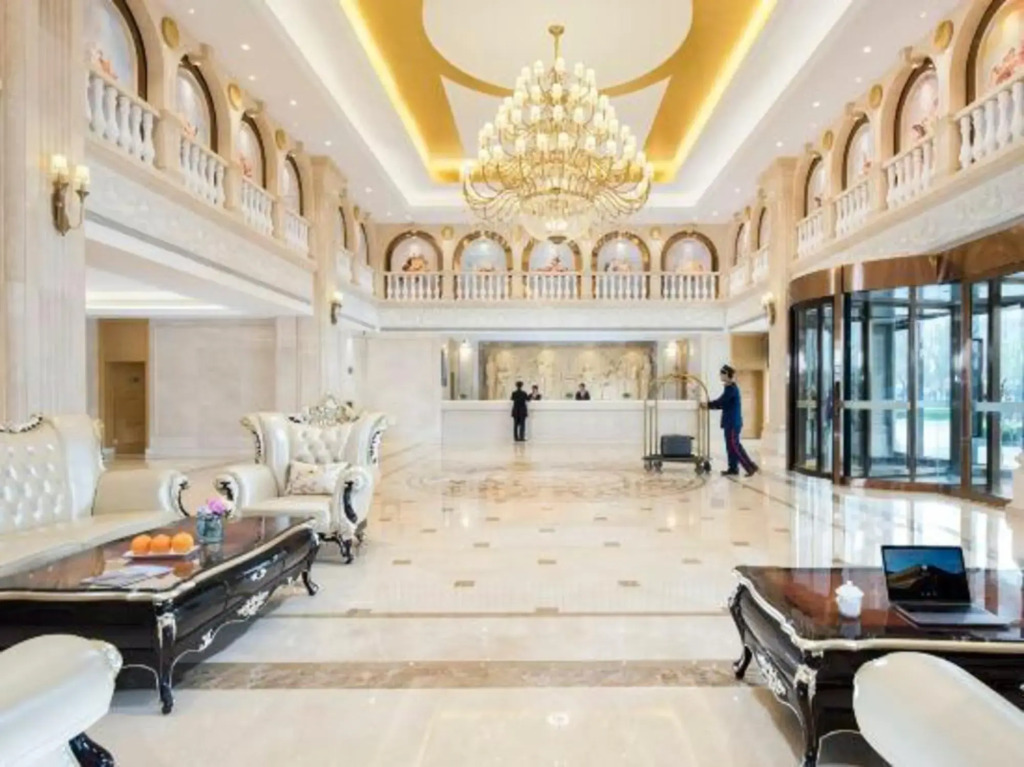 Vienna Hotel (Xinji TV Tower)