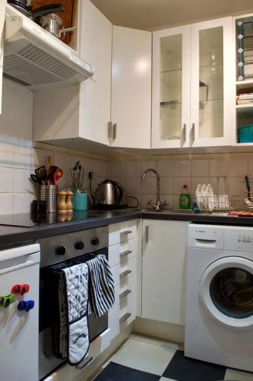 2 Bedroom Flat In Stockton