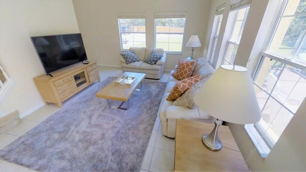 ACO FAMILY – 4 bd TOWNHOME WITH POOL (1717)