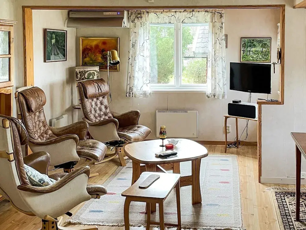 4 person holiday home in HAMMAR