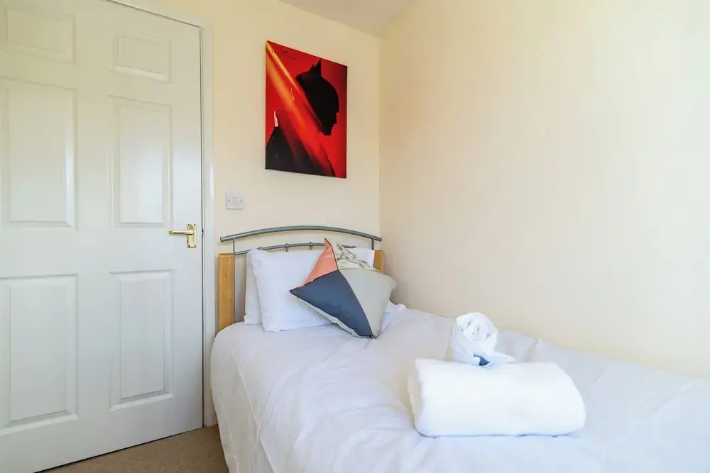 Mandarin Styles 3 Bedroom W/garden in Derby