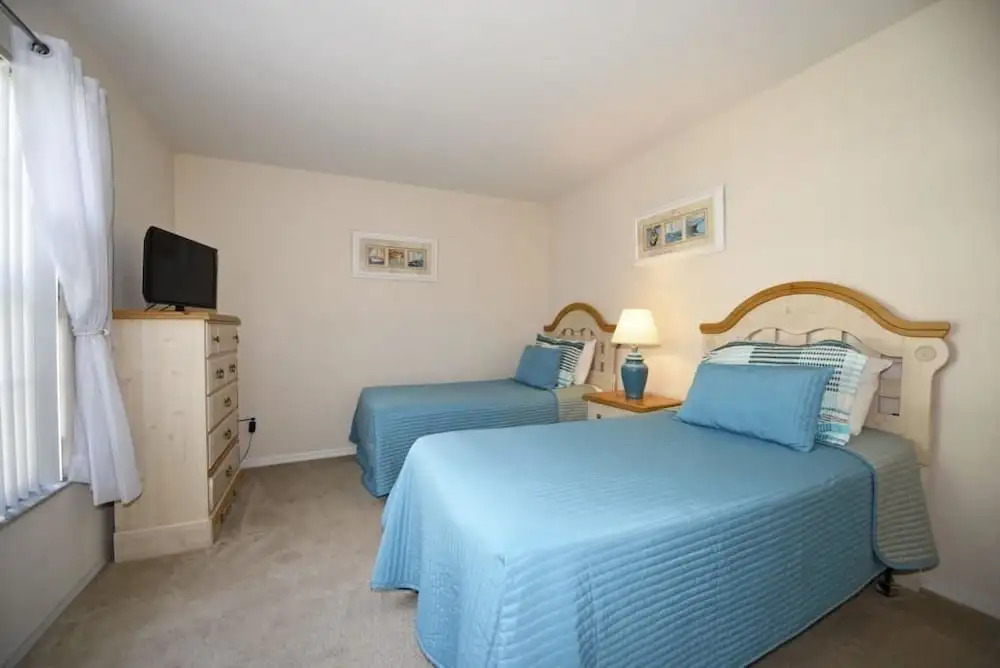 16718 High Grove House 4 Bedroom by Florida Star