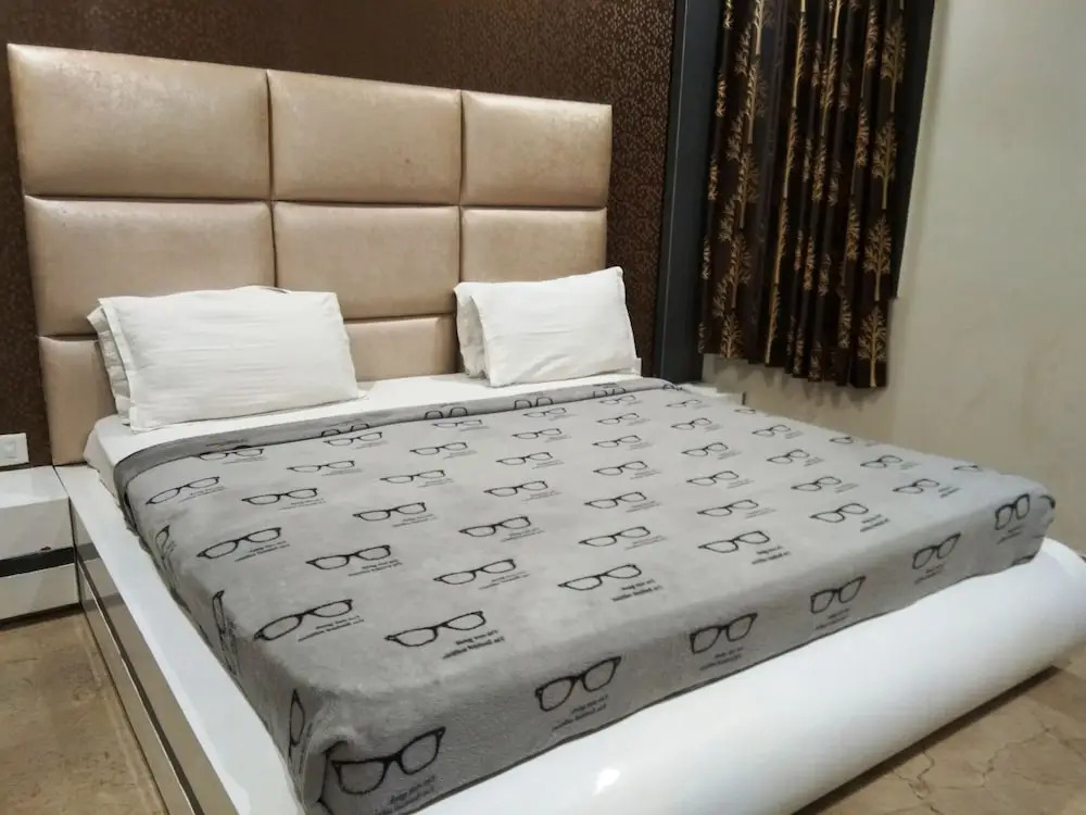 Hotel R P