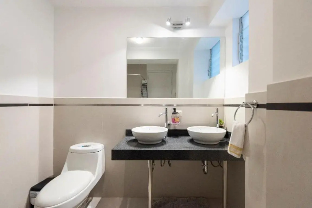 El Triunfo Apartments