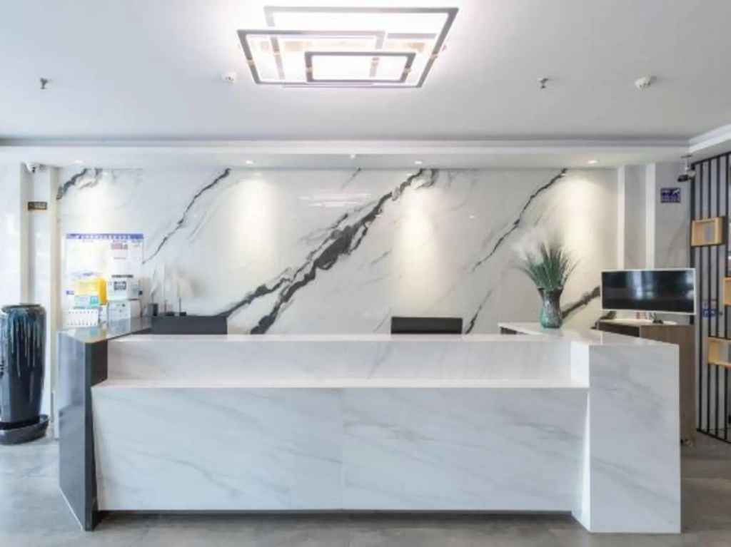 Baichuan Chain Hotel (Linyi Harmonious Taisheng Plaza)