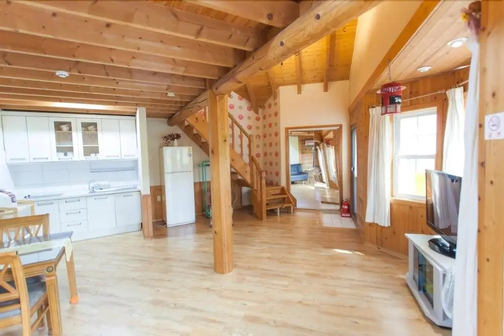 Cabin Town Pension
