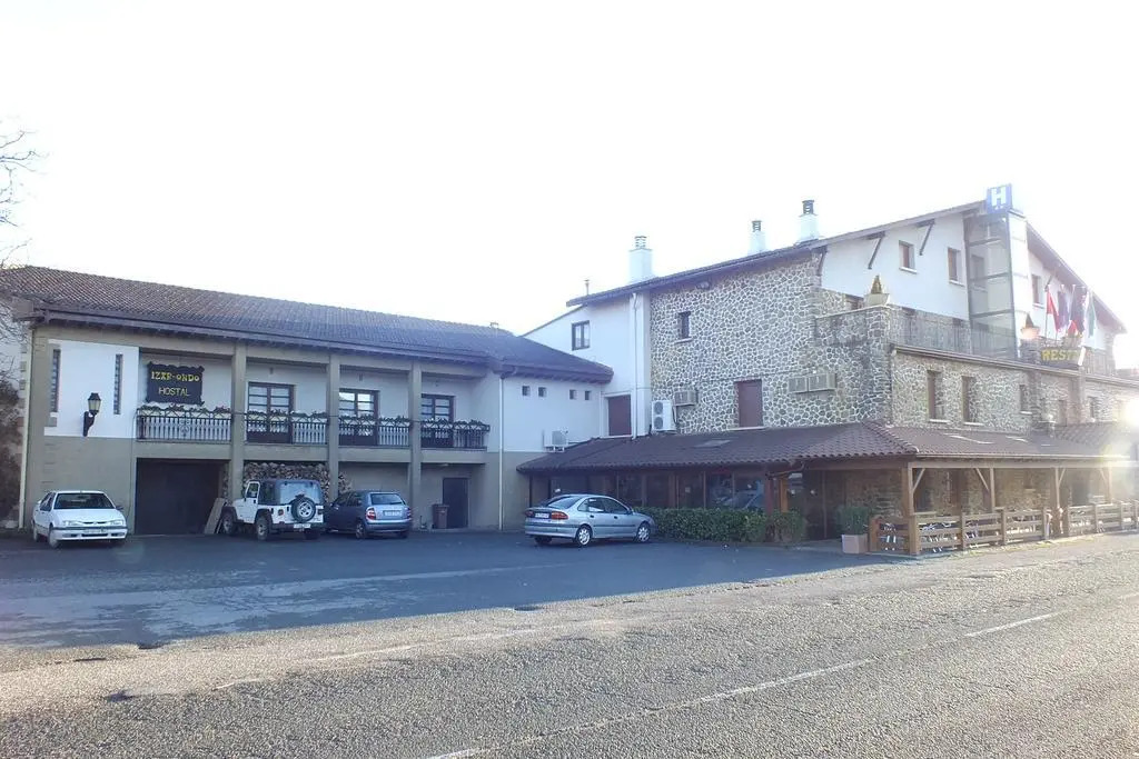 Hostal Izar-Ondo