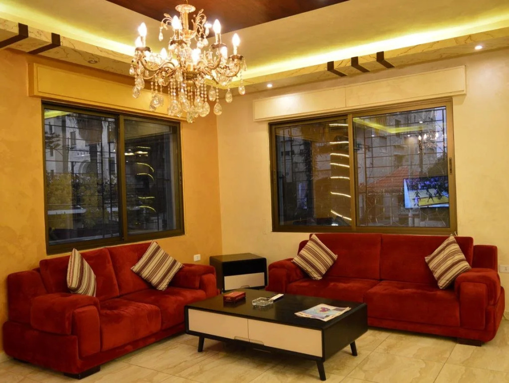 Al Hadeer Suites Hotel
