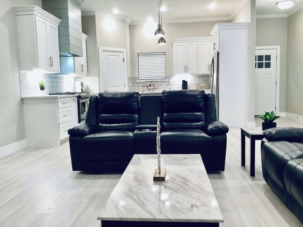 Kemah Marina  Home for 8