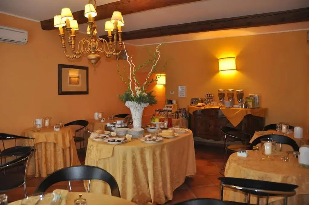 Piazza Nova Guest House