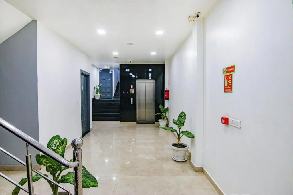 FabHotel Chawla House