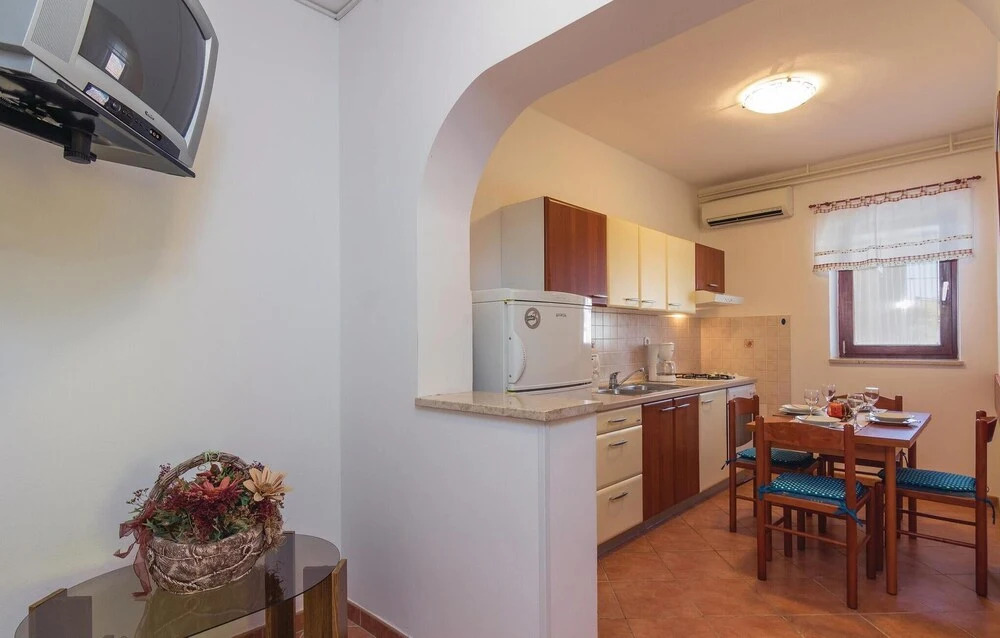Amazing Home in Porec With Wifi and 3 Bedrooms