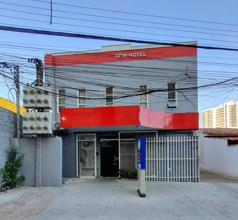 New hotel antes Day hostel