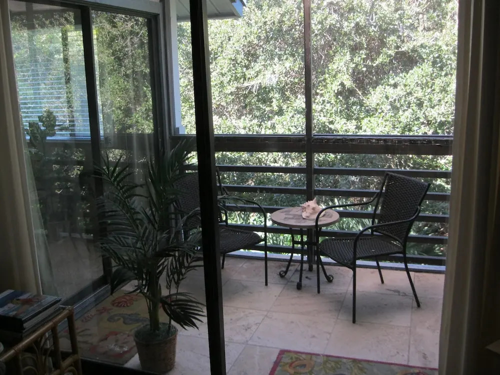 Sea Woods 2bdrm Condo 203