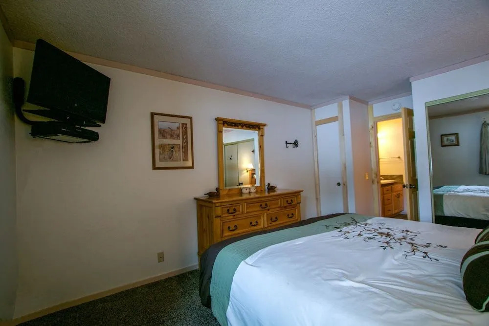Summit 103 1 Bedroom 1 Bathroom Condo