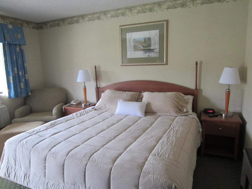 Flagship Inn