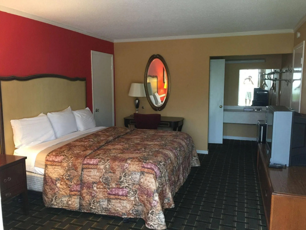 Greenwood Inn