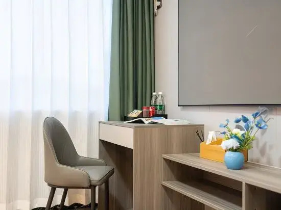 Late Guiju Cinema Apartment (Changzhou Hengshanqiao Branch)