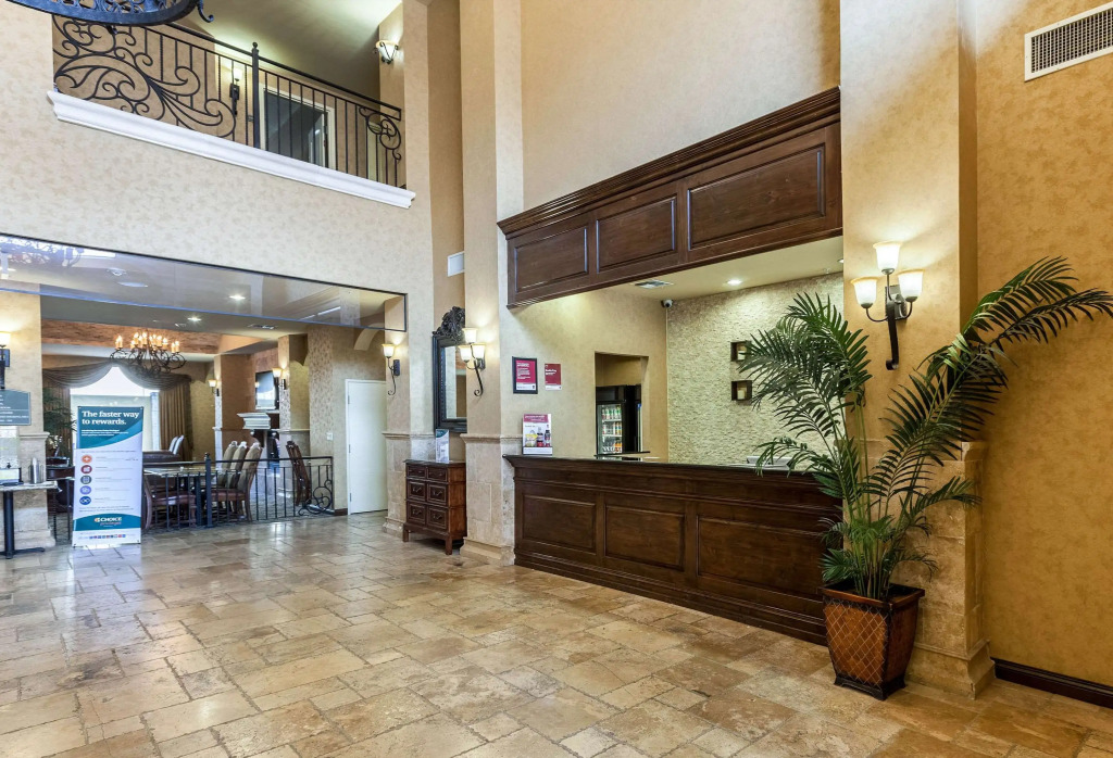Comfort Suites Alamo-River walk