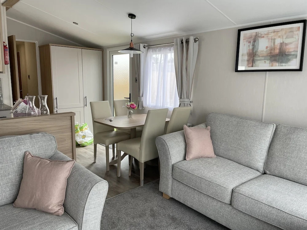 Stunning 3-bed Static Home in Birchington/ Margate
