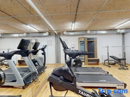 Room 1208 in a premium residence- Sport/laundry