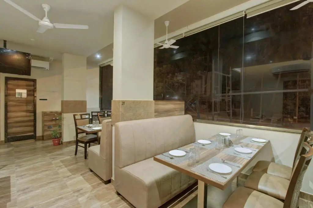 Oyo 23602 Laxman Residency