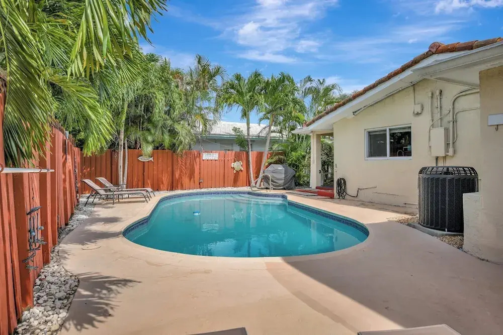 Beach Duplex 3br Manor with Heated Pool